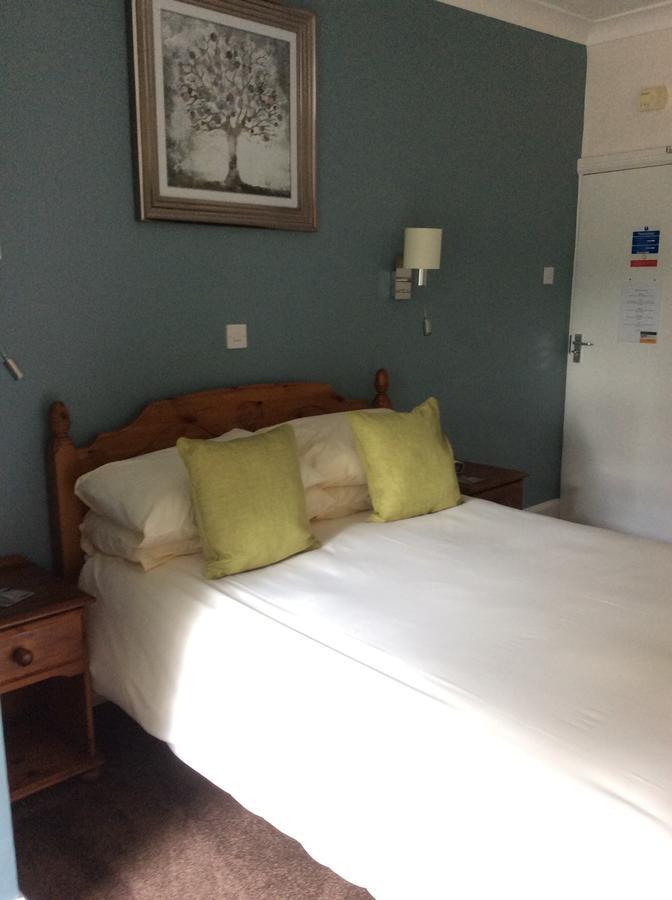 The Red Lion 4*